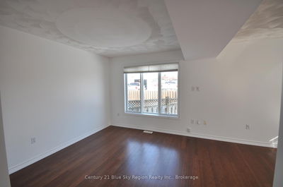 24 Tiffany Crt, North Bay - Birchaven image-0-4