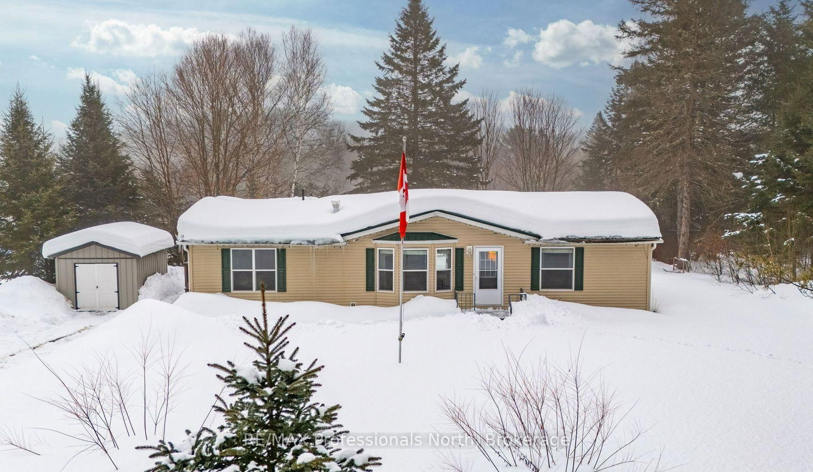 Building at 614 Bobcaygeon Road, Minden Hills