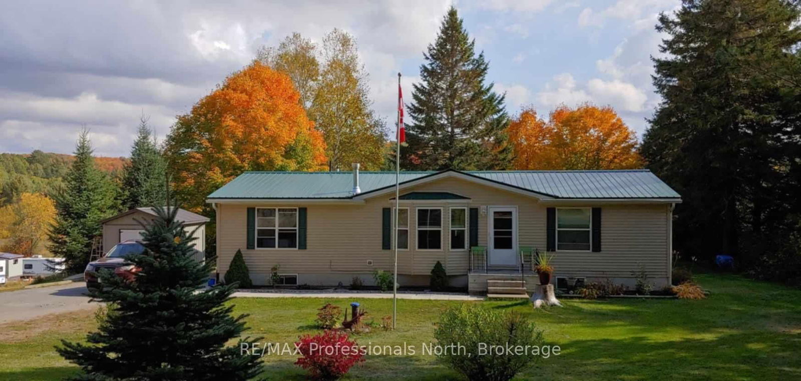 Detached House for sale at 614 Bobcaygeon Road, Minden Hills, K0M 2K0 - MLS: X12004261