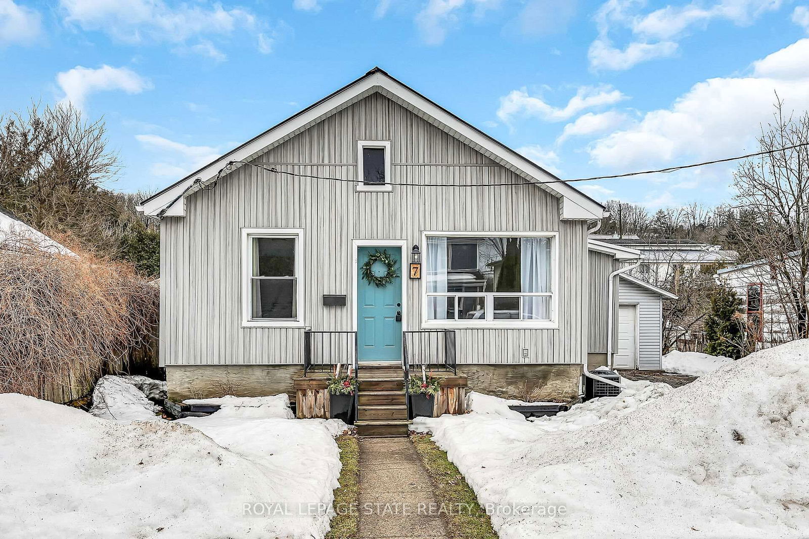 Detached House for sale at 7 Amelia Street, Brant, Paris, N3L 1Z2 - MLS: X12004288