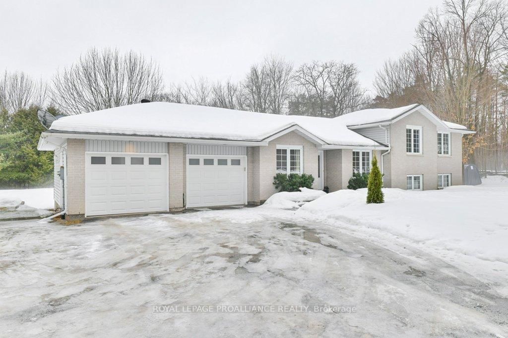 Detached House for sale at 347 Downs Road, Quinte West, Murray Ward, K8V 5P6 - MLS: X12004707