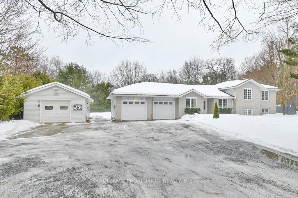 Detached House for sale at 347 Downs Road, Quinte West, Murray Ward, K8V 5P6 - MLS: X12004707