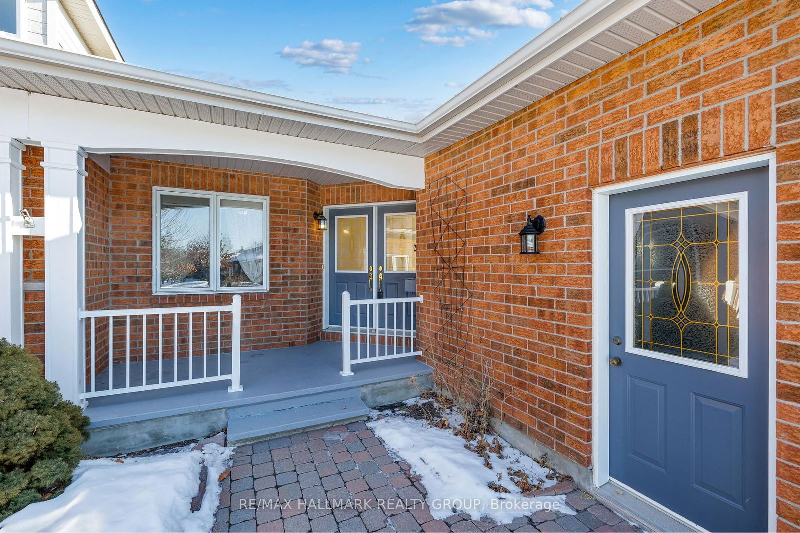 Semi-Detached House sold at 201 Pine Hill Drive, Ottawa, Kanata - Bridlewood, K2M 2V1 - MLS: X12004715