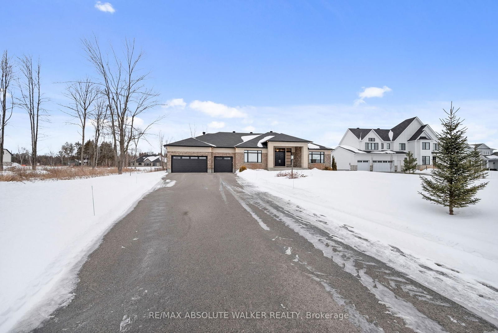 Detached House for sale at 700 Mcmanus Avenue, Manotick - Kars - Rideau Twp and Area, 8002 - Manotick Village & Manotick Estates, K4M 0B2 - MLS: X12004824