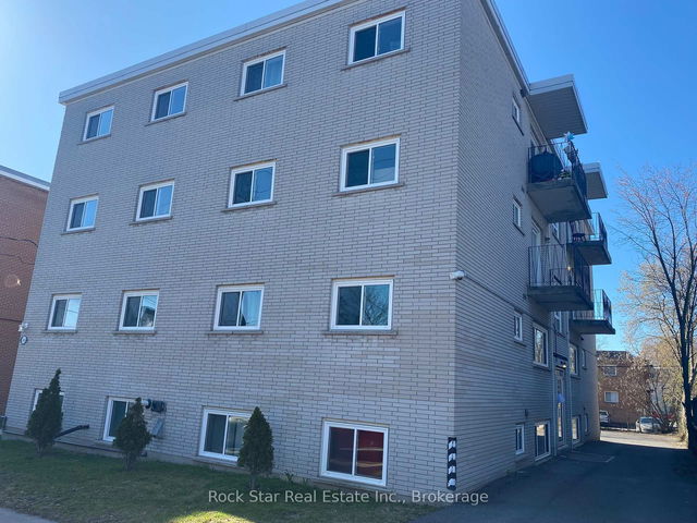 2 - 246 Adelaide Street