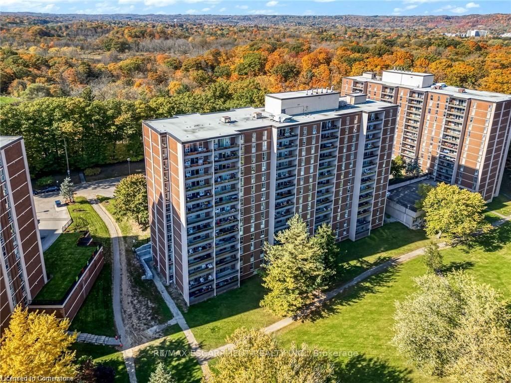 Condo for sale at 1106-1966 Main Street, Hamilton, Ainslie Wood, L8S 1J6 - MLS: X12004867