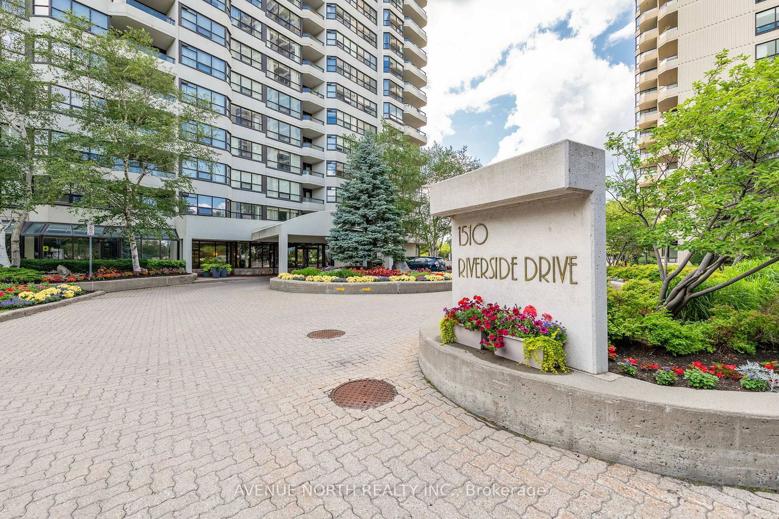 Condo for sale at 2403-1510 RIVERSIDE Drive, Ottawa, Riverview Park, K1G 4X5 - MLS: X12004885