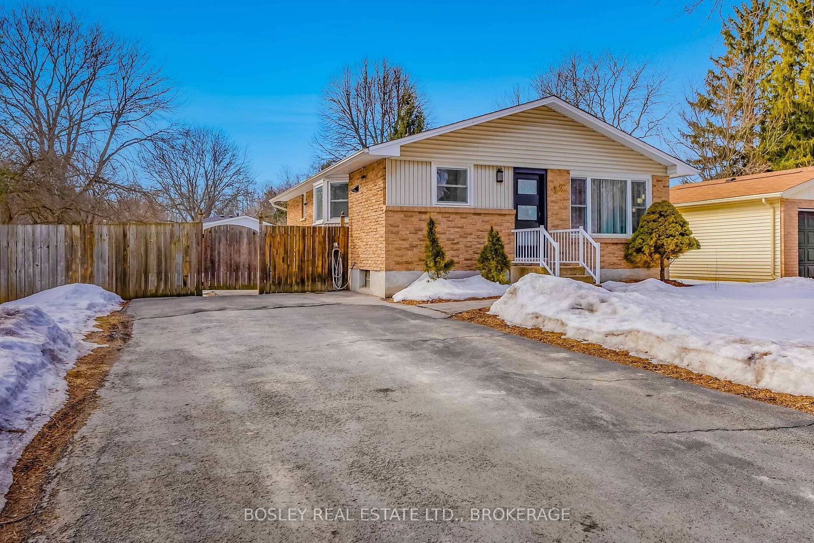 Building at 32 Fallingbrook Drive, Pelham, Fonthill