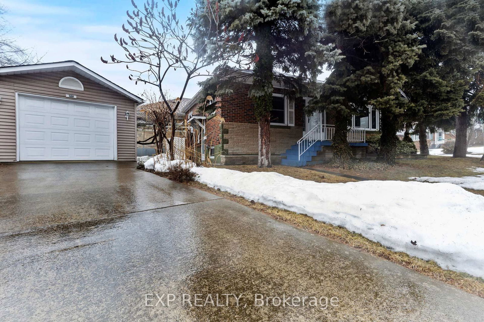 Detached House for sale at 292 Glenholme Avenue, Hamilton, Glenview, L8K 3M3 - MLS: X12005348