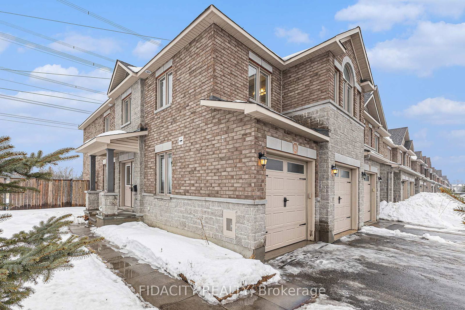 Townhouse sold at 398 Barrick Hill Road, Ottawa, Kanata - Emerald Meadows/Trailwest, K2M 0H7 - MLS: X12005413