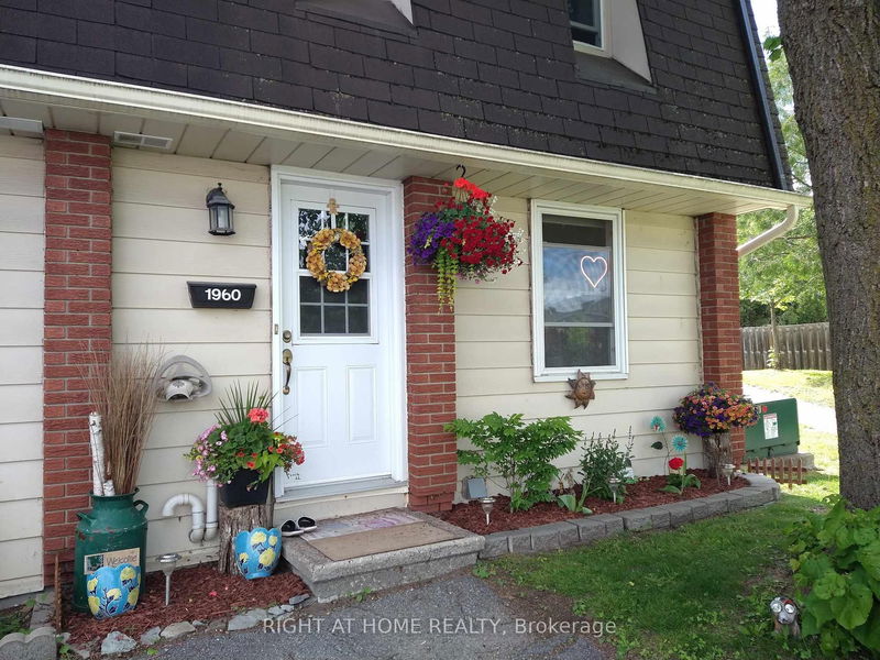 home for sale on 1960 FAIRGLEN Mews
