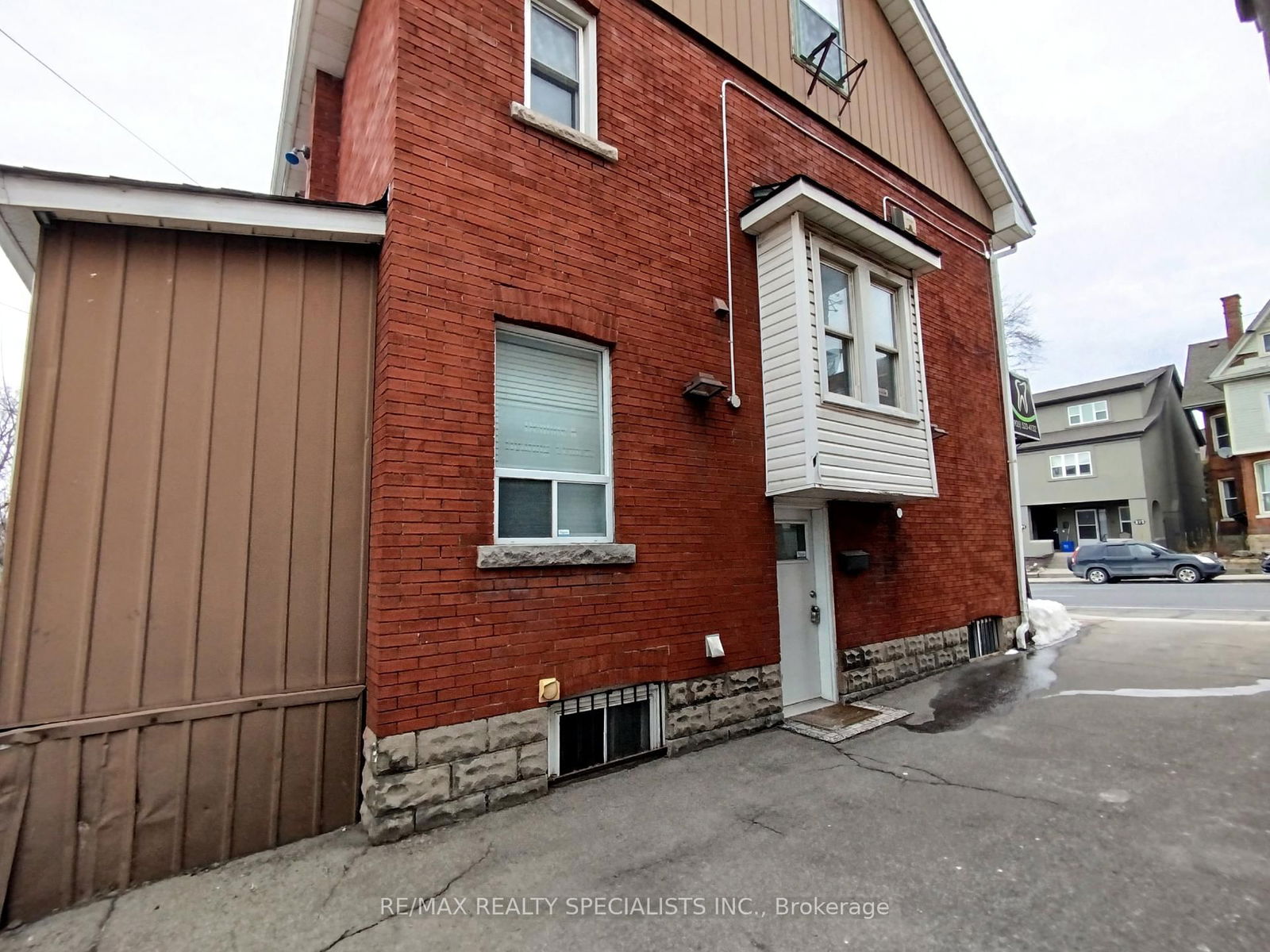 Detached House for lease at 269 Main Street, Hamilton, Kirkendall, L8P 1J5 - MLS: X12005573