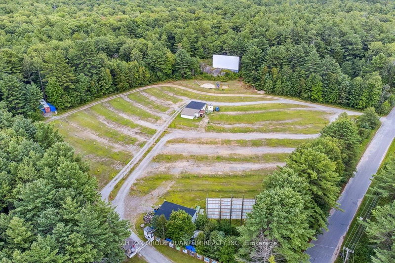 530 Muskoka Beach Rd, Gravenhurst, P1P 1M9 | Image 2