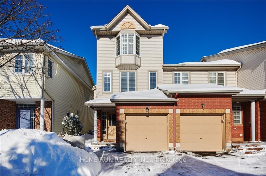 Townhouse for lease at 12 Santa Cruz N/A, Ottawa, Riverview Park, K1G 6M4 - MLS: X12005912