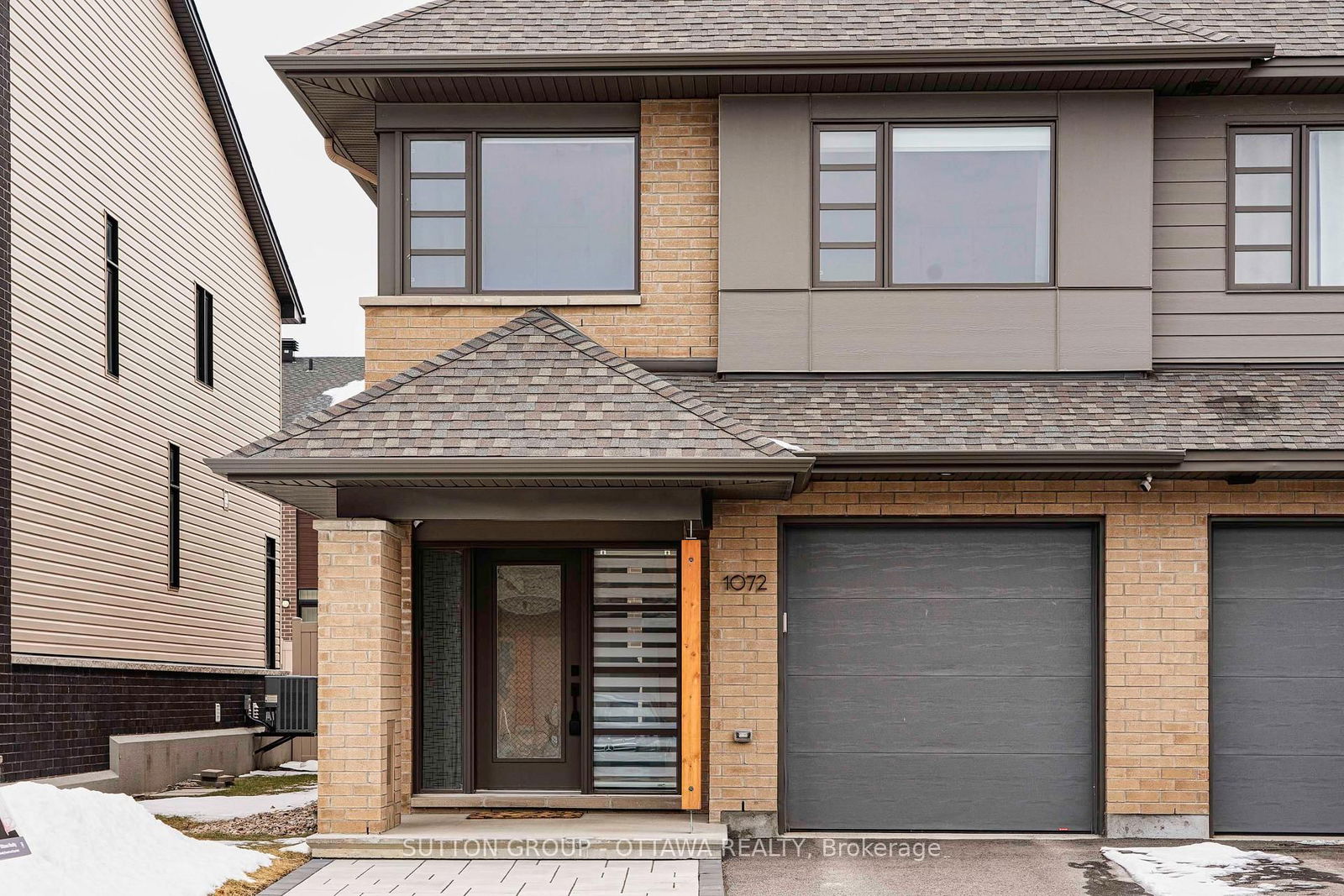 Townhouse sold at 1072 Lunar Glow Crescent, Ottawa, Riverside South/Gloucester Glen, K4M 0J9 - MLS: X12006121
