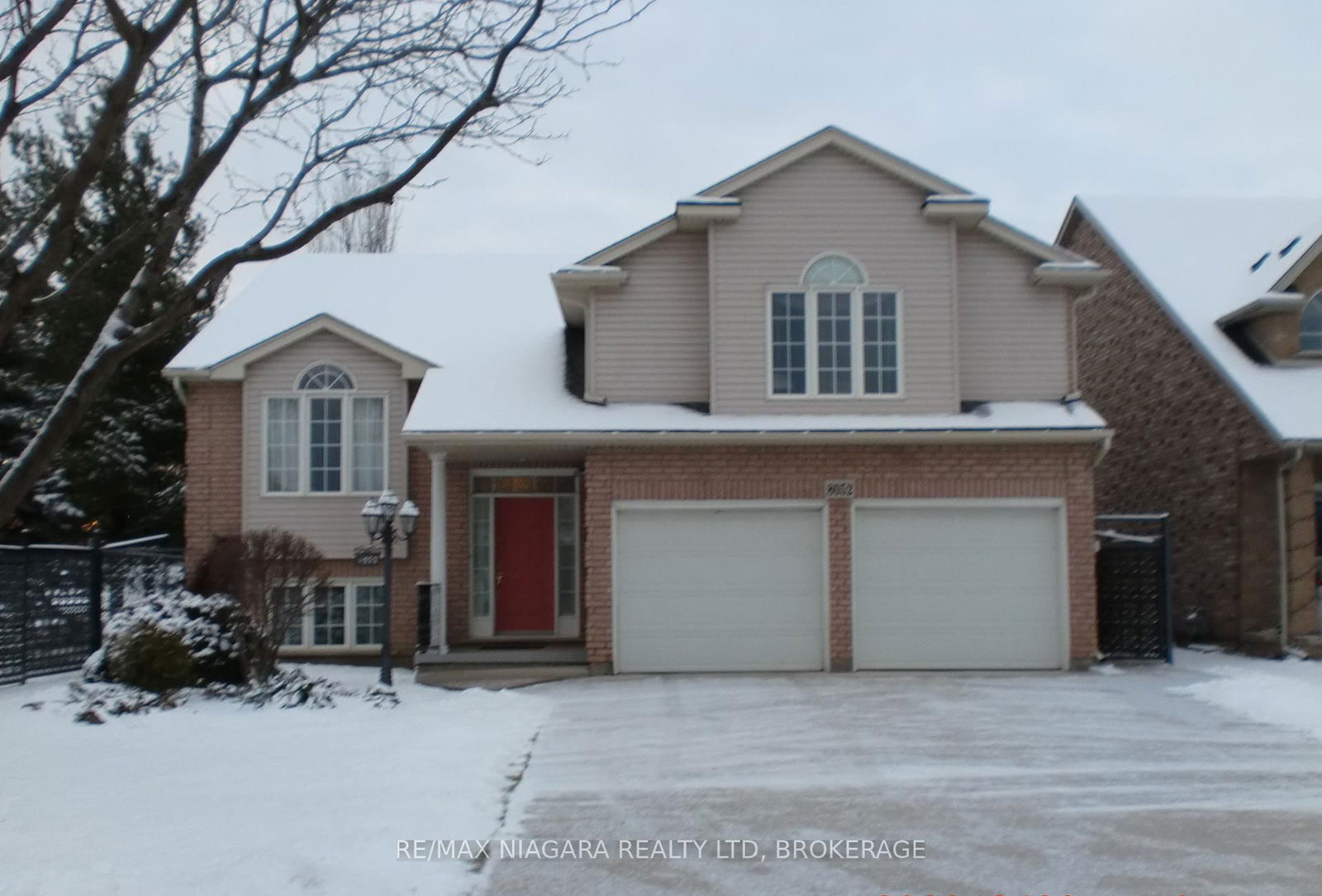 Detached House for sale at 8052 Beaverton Boulevard, Niagara Falls, 213 - Ascot, L2H 3M5 - MLS: X12006131