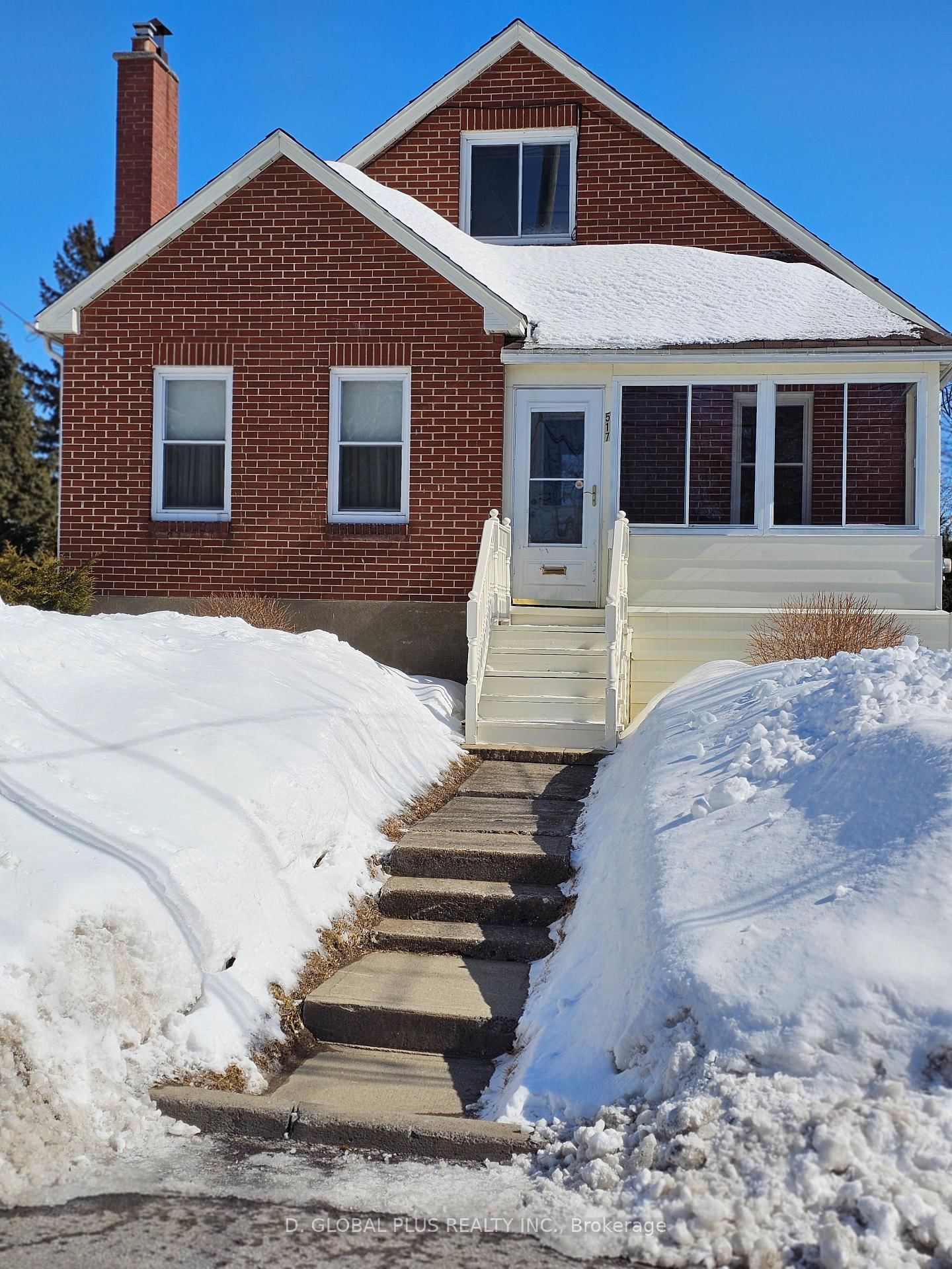 Detached House for sale at 517 Gloucester St. N Street, Cornwall, 717 - Cornwall, K6H 3X4 - MLS: X12006147