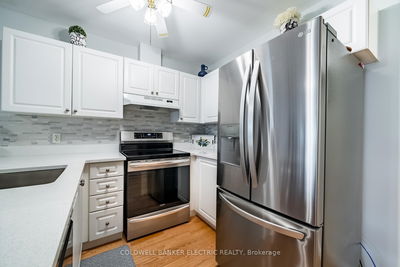 Unit 10 — 861 Wentworth St, Peterborough West - 2 Central image-0-2