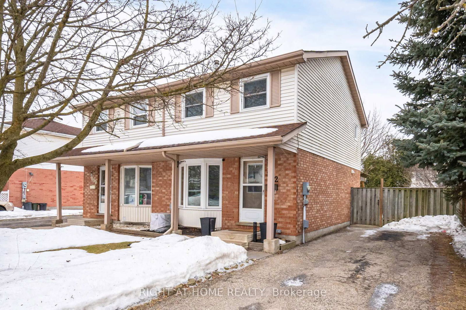 Semi-Detached House for sale at 892 Elgin Street, Cambridge, N1R 8C4 - MLS: X12006741