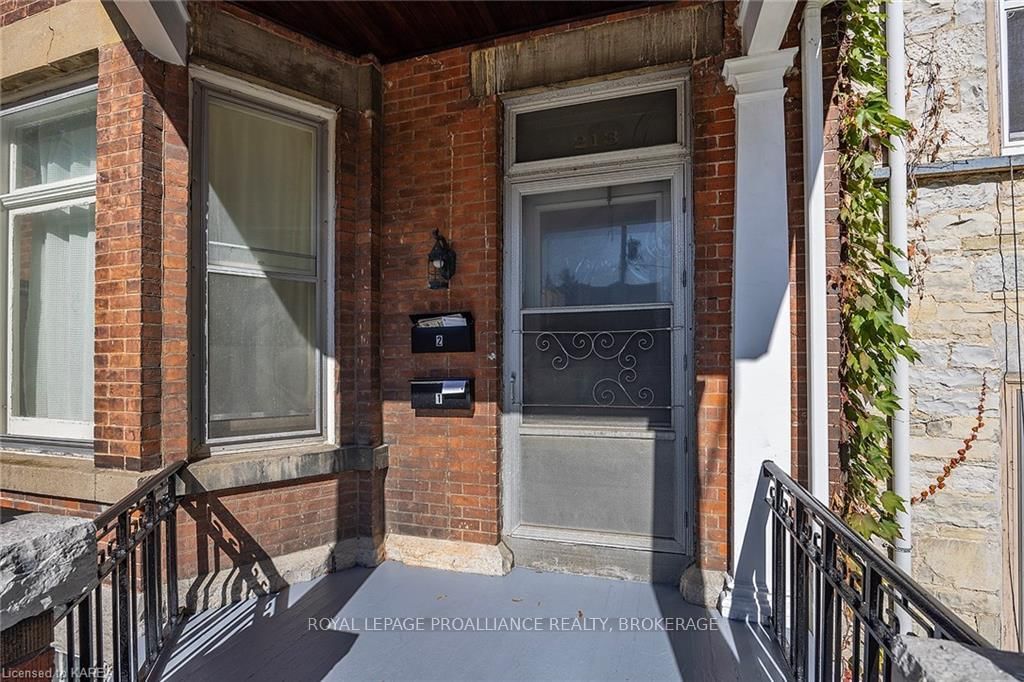 Semi-Detached House sold at 213-215 William Street, Kingston, Central City East, K7L 2E2 - MLS: X12006770