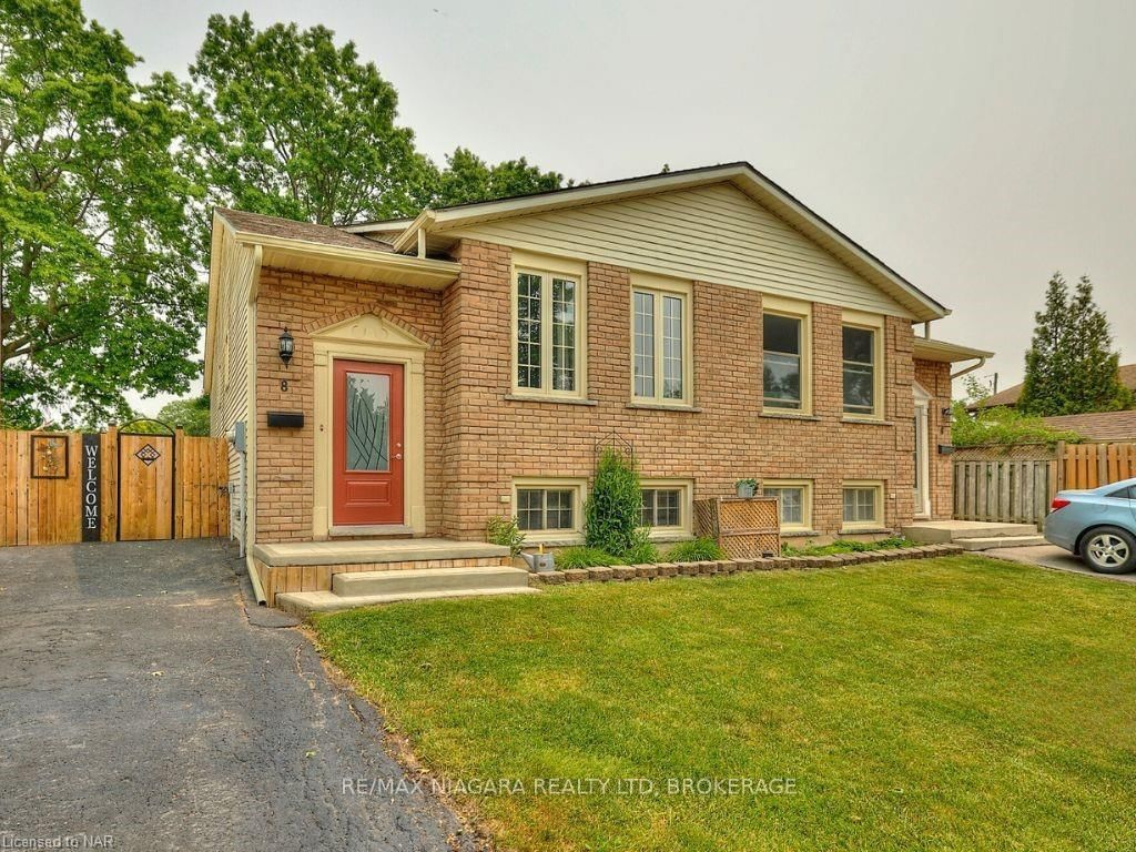 Semi-Detached House for sale at 8 Rainbow Court, Welland, Broadway, L3C 6R3 - MLS: X12006799