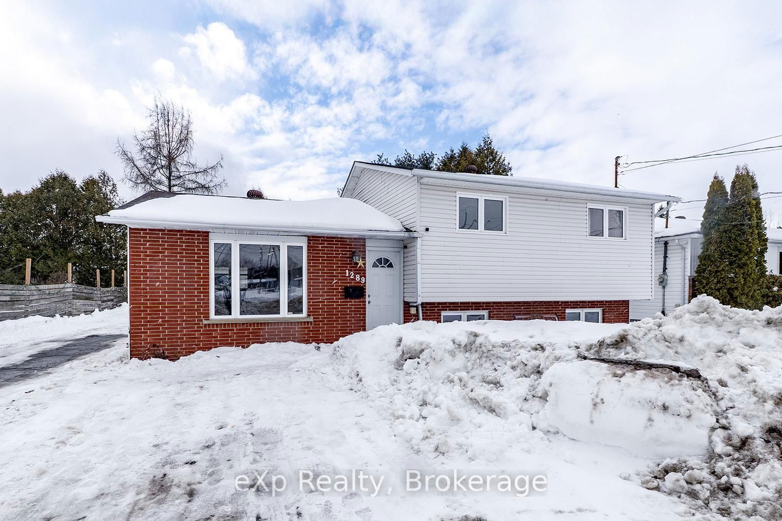 Detached House sold at 1289 Rose Marie Avenue, Greater Sudbury, Sudbury, P3A 4E4 - MLS: X12006823