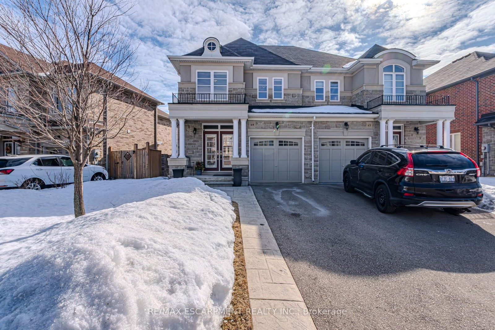 Semi-Detached House for sale at 15 Summerberry Way, Hamilton, Sheldon, L9B 0G2 - MLS: X12006880