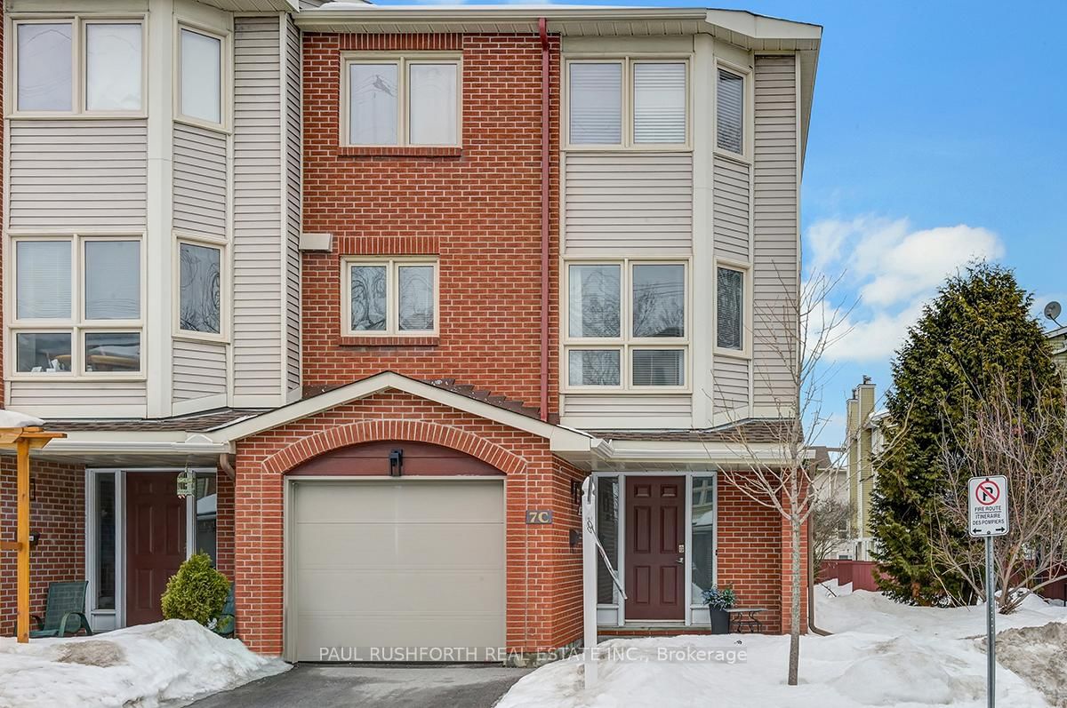 Townhouse sold at C-7 Crestlea Crescent, Ottawa, Tanglewood, K2G 4N1 - MLS: X12006887