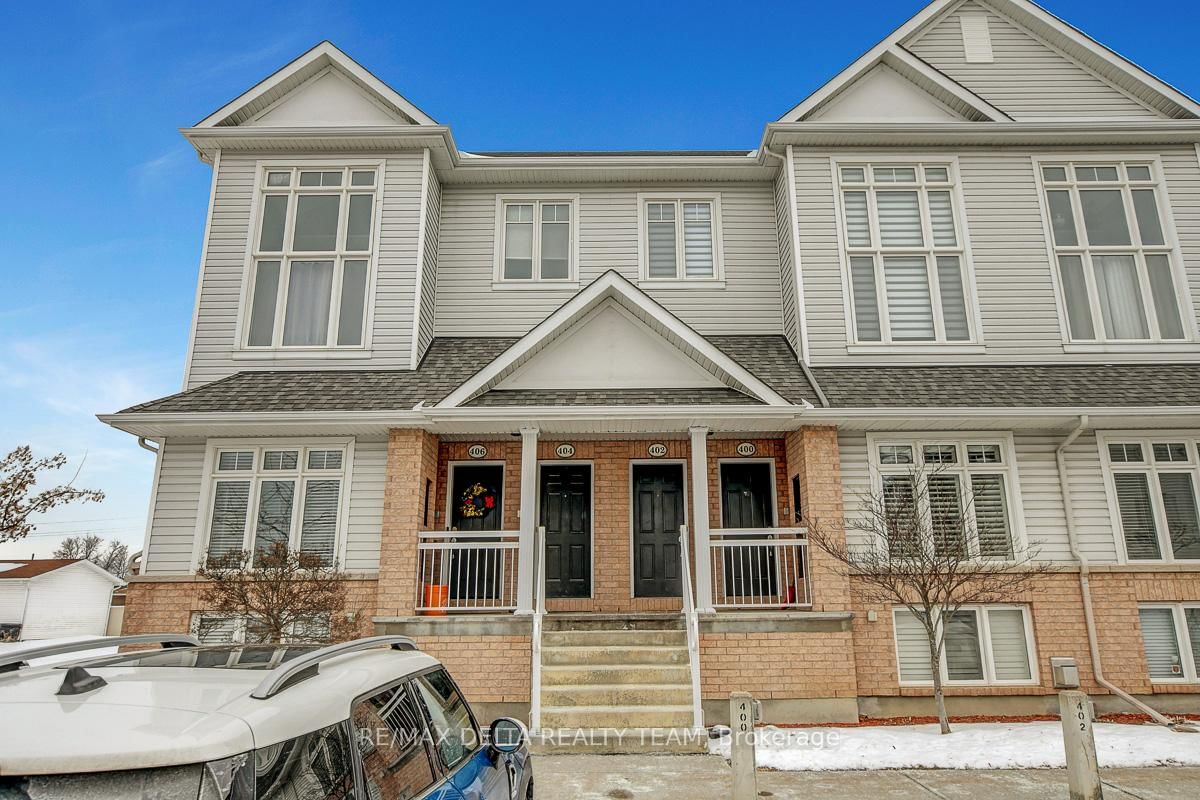 Townhouse sold at 404 Galston PVT N/A, Ottawa, Mer Bleue/Bradley Estates/Anderson Park, K1W 0G3 - MLS: X12007121