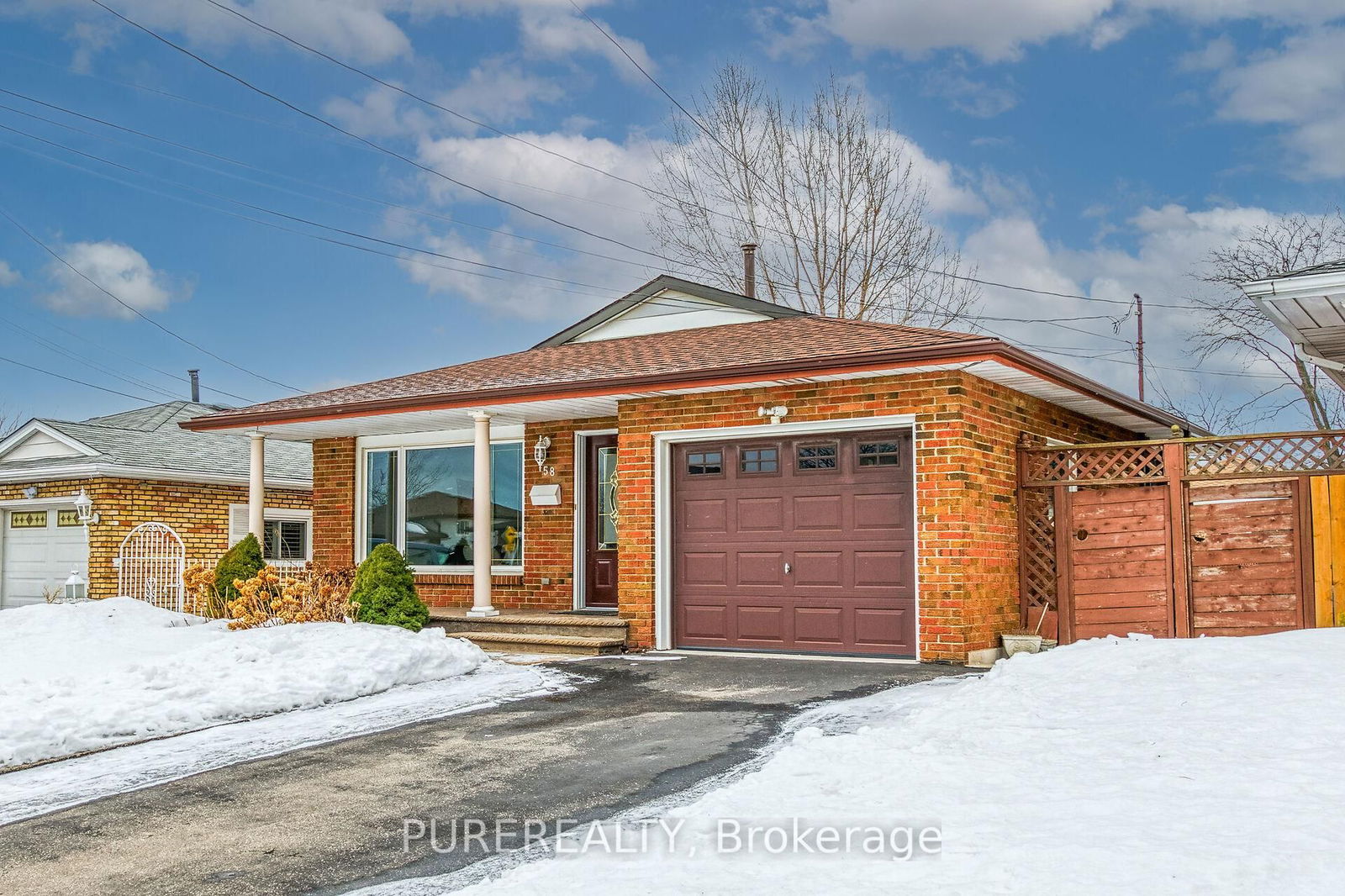 Detached House sold at 58 Quaker Crescent, Hamilton, Quinndale, L8W 1H5 - MLS: X12007212