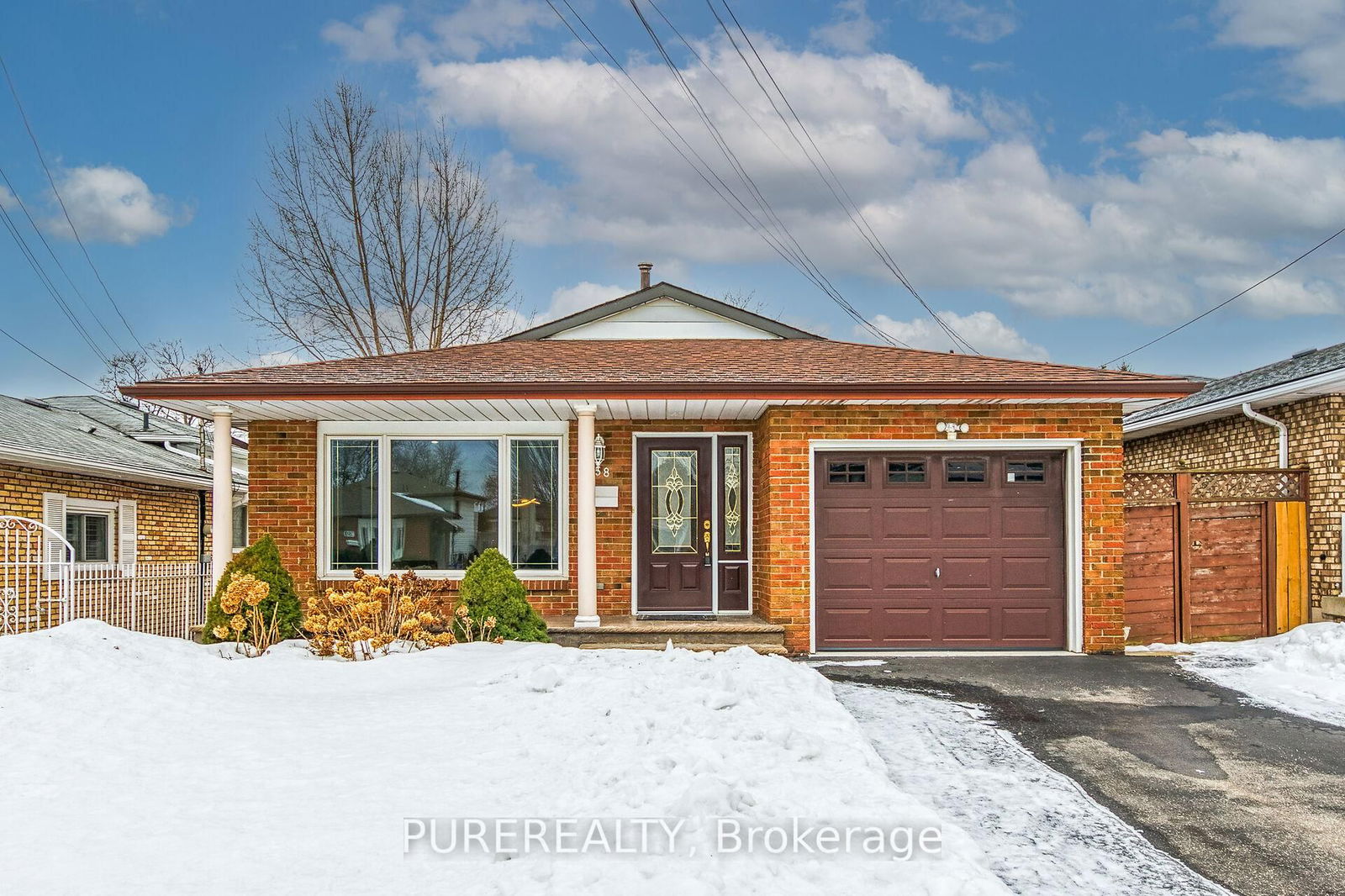 Detached House sold at 58 Quaker Crescent, Hamilton, Quinndale, L8W 1H5 - MLS: X12007212