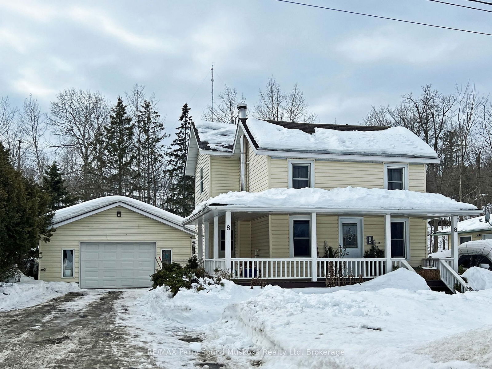 Building at 8 MEADOW Street, Parry Sound, Parry Sound