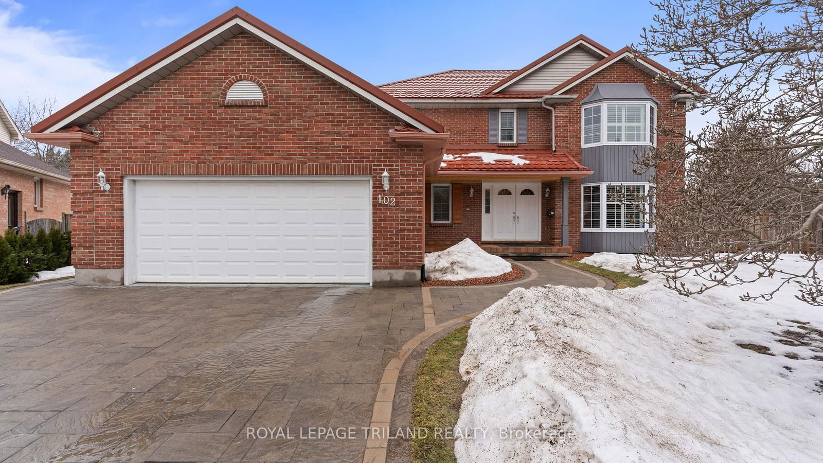 Detached House for sale at 102 Masonville Court, London, North G, N5X 3M5 - MLS: X12007616