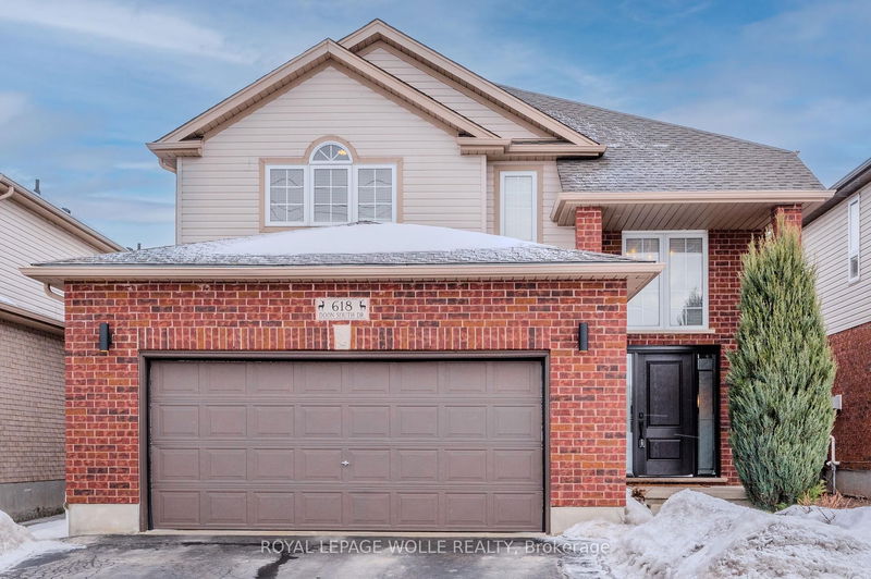 home for sale on 618 Doon Drive S