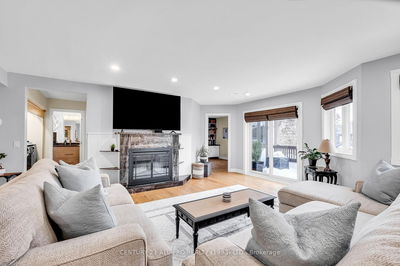 Unit 411 — 245 Elgin St, Cobourg - Cobourg image-0-2