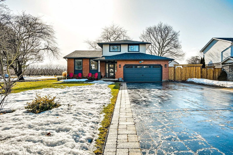7 Garrison Village Dr, Niagara-on-the-Lake, L0S 1J0 | Image 2