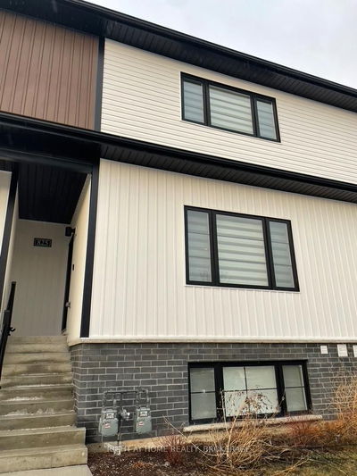 Townhouse for lease at 825-4263 Fourth Avenue, Niagara Falls, Downtown, L2E 0C2 - MLS: X12007961