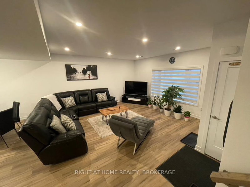 825 - 4263 Fourth Ave, Niagara Falls, L2E 0C2 | Image 2