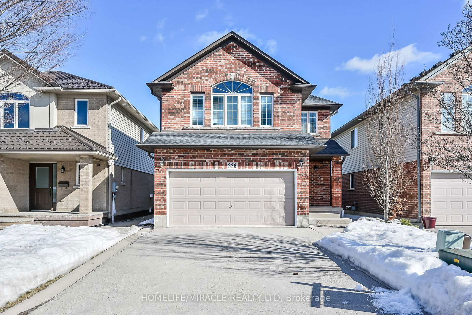 Detached House for sale at 226 Spring valley Crescent, Hamilton, Kernighan, L9C 0B4 - MLS: X12008025