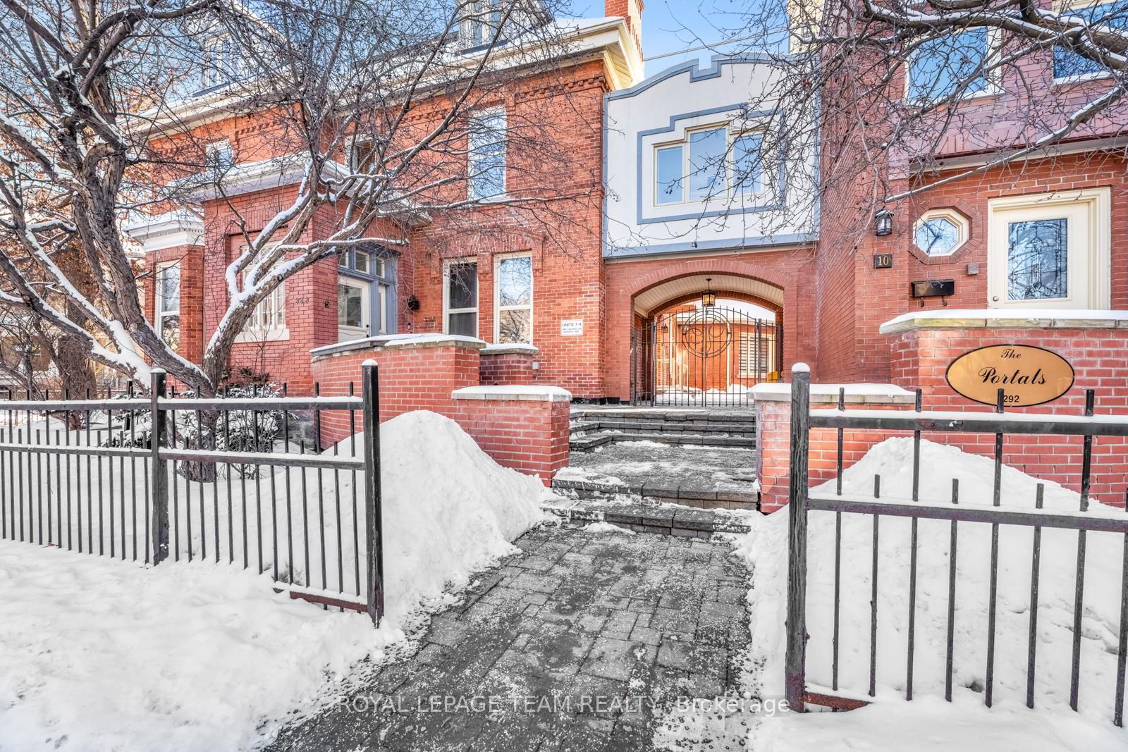 Building at 292 Laurier Avenue, Ottawa, Sandy Hill