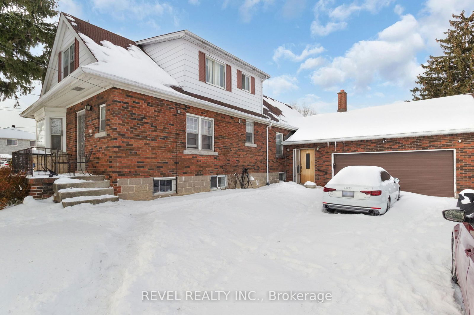 Detached House sold at 171 Stone Church Road, Hamilton, Jerome, L9B 1A8 - MLS: X12008328