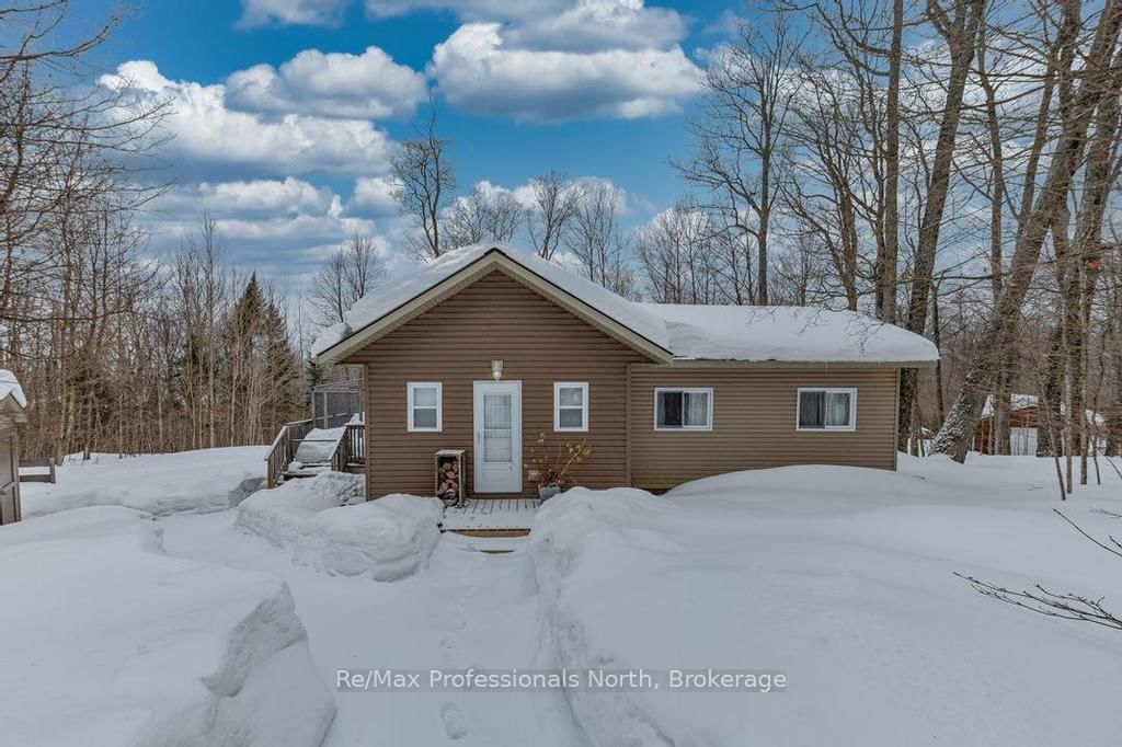 Detached House for sale at 1145 Chelsea Lane, Algonquin Highlands, Stanhope, K0M 1J1 - MLS: X12008476