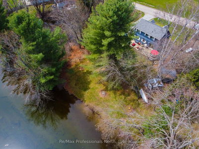 80 INVERGORDON Ave, Minden Hills - Minden image-0-3