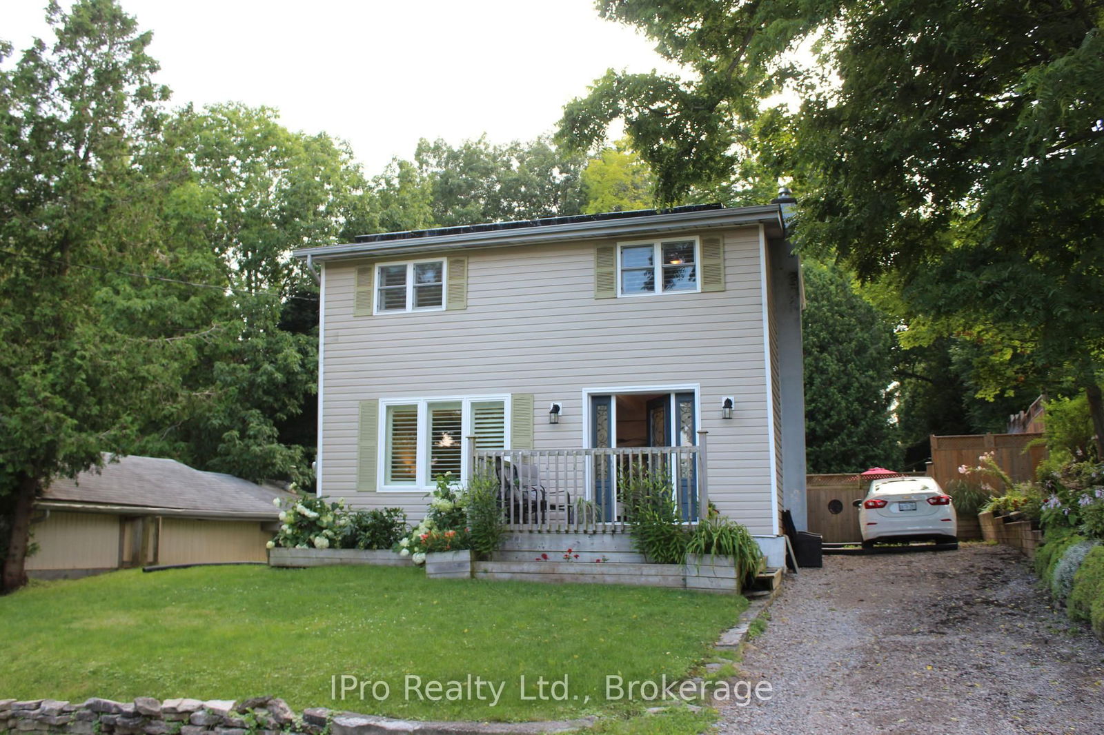 Detached House for sale at 3 Nicol Street, Hamilton, Greensville, L9H 5L6 - MLS: X12008721