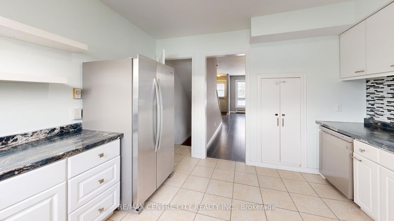 home for lease on 81B Wellesley Crescent