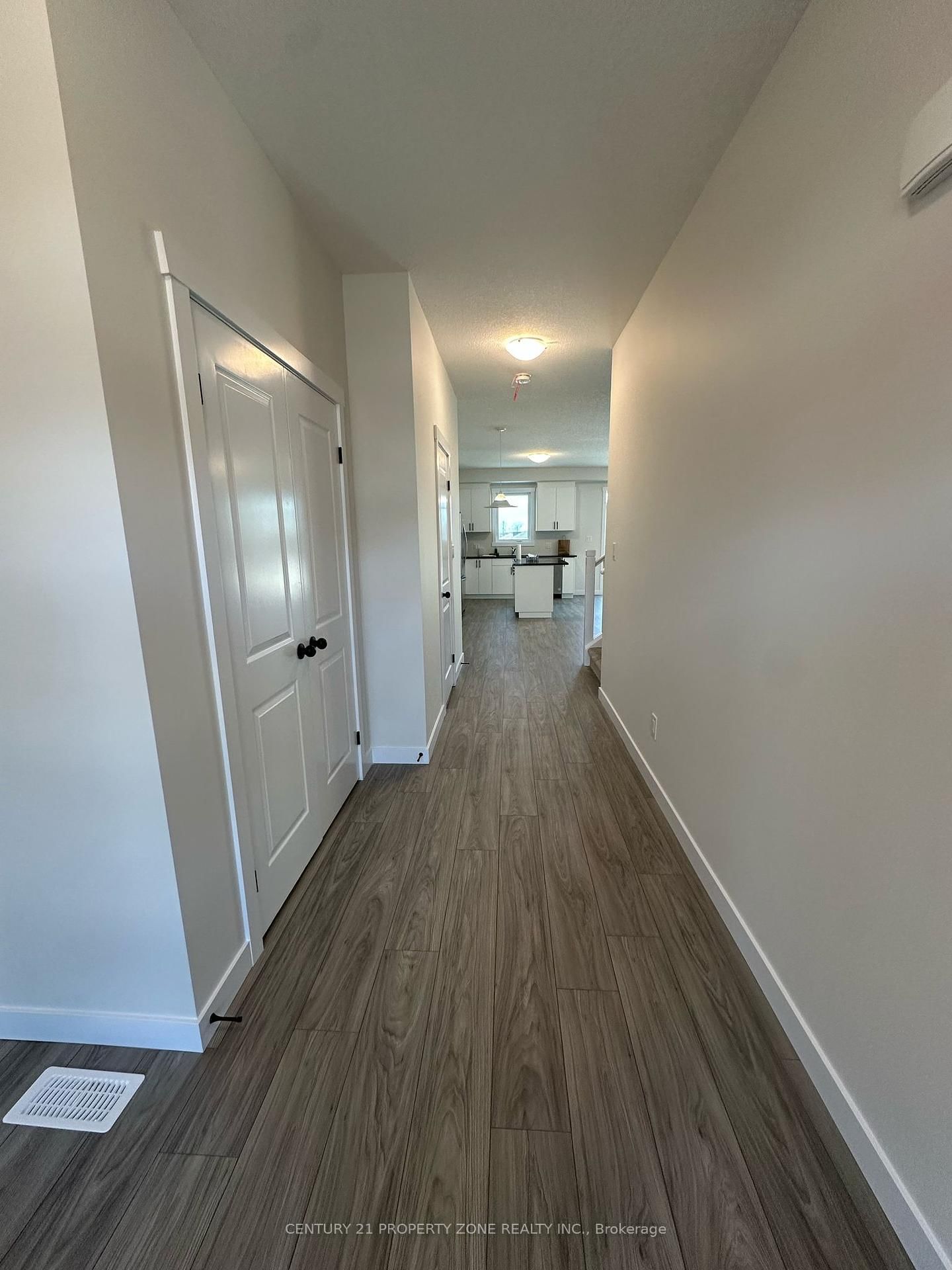 Detached House leased at 16 Moon Crescent, Cambridge, N1S 0C4 - MLS: X12009078