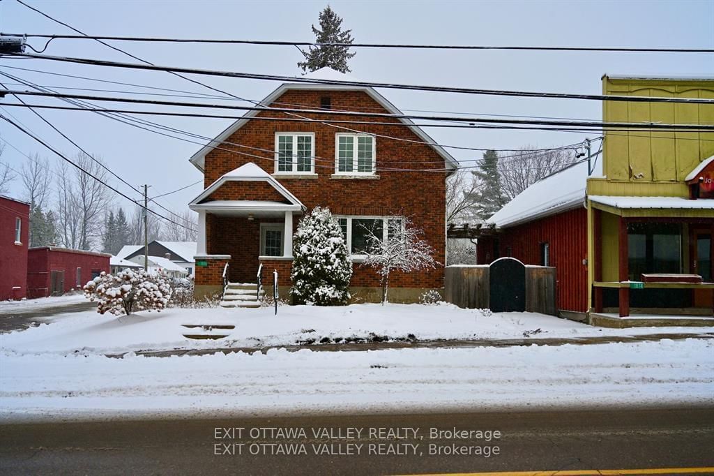 Building at 1874/1876 Beachburg Road, Whitewater Region