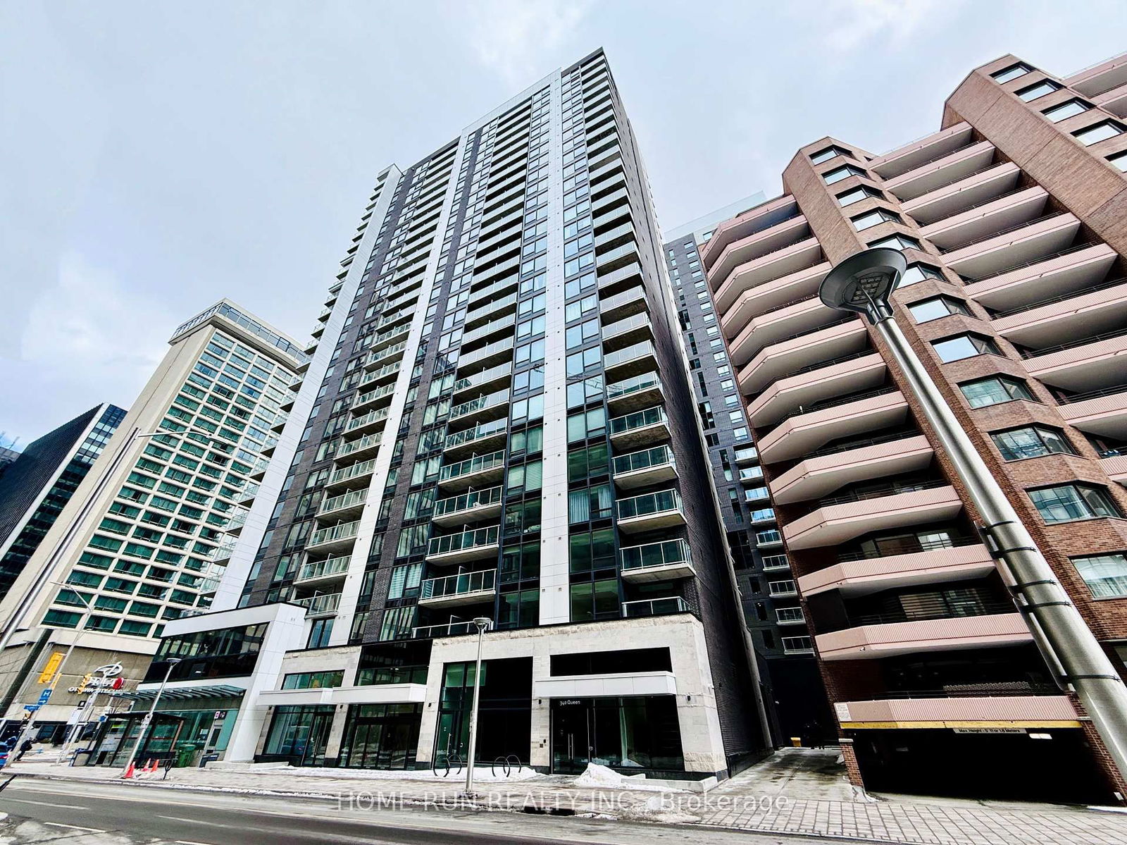 Condo sold at 1807-340 Queen Street, Ottawa, Ottawa Centre, K1R 0G1 - MLS: X12009467