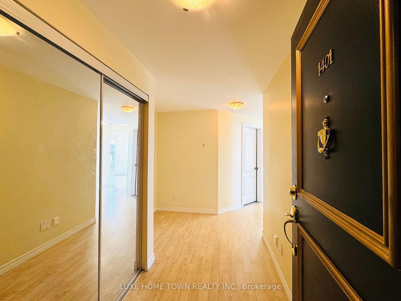 Condo for sale at 1401-135 James Street, Hamilton, Corktown, L8P 2Z6 - MLS: X12009513