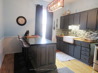 22393 Adelaide Rd, Strathroy-Caradoc - Mount Brydges image-0-2